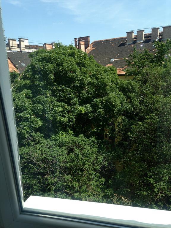 Self Check-In Eco Studio In The Heart Of Buda ブダペスト エクステリア 写真